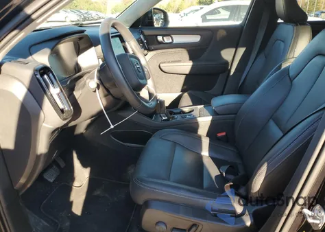 2021 Volvo Xc40 T5 Momentum z USA, uszkodzony, nr VIN YV4162UK6M2561305